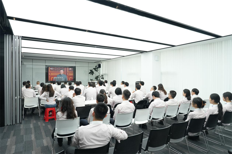 Sepuluh Tahun Naik Turun, Hati 1,4 Miliar Manusia—QGM Berbagi Kemuliaan dengan Tanah Air